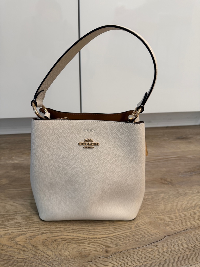 Coach Cream Pebbled Leather Bucket Shoulder Bag With Gold Hardware